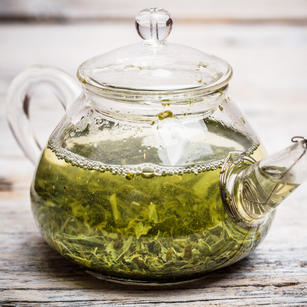 Thé noir, thé vert, matcha : quel thé choisir selon le moment de la journée  ?