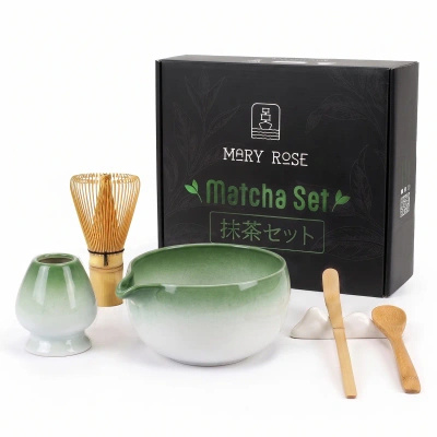 Coffret cadeau : accessoires pour préparer le thé matcha